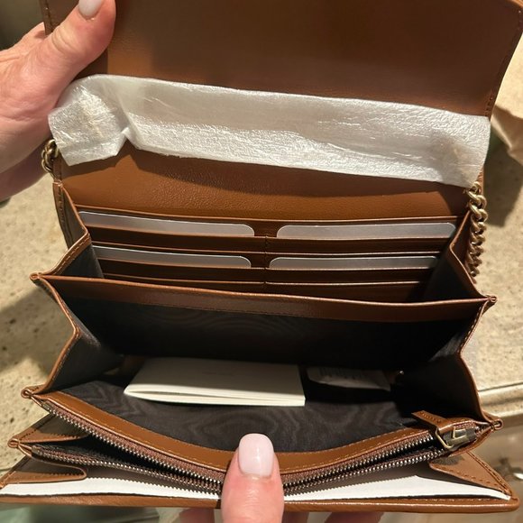 NWT Women's Gucci Small Bag with Gold Chain (camel, tan color) - Picture 4 of 6